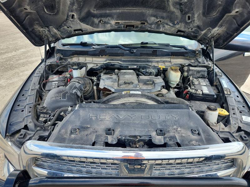 49639896 :رقم المزاد ، 3C7WRNFL2JG322380 vin ، 2018 Ram 5500 مزاد بيع