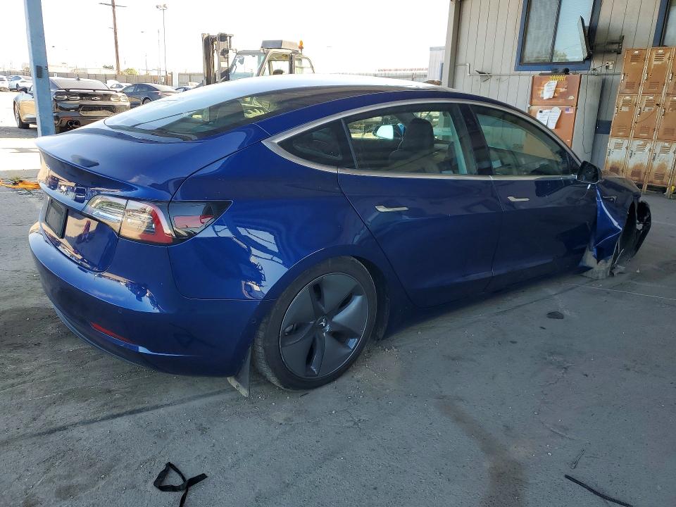 49938406 :رقم المزاد ، 5YJ3E1EA3LF611782 vin ، 2020 Tesla Model 3 مزاد بيع