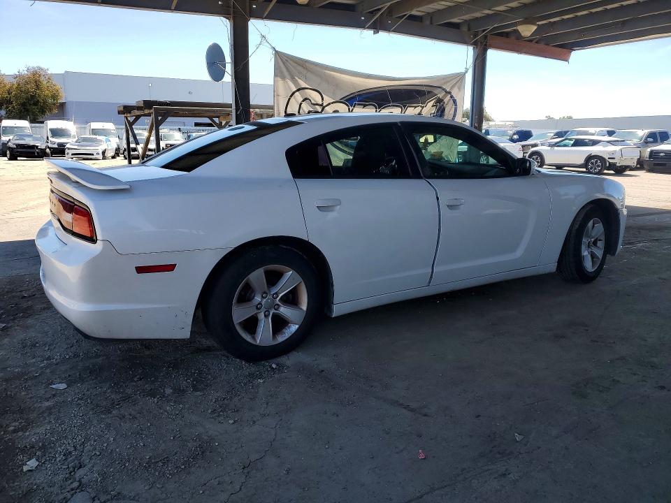 2013 Dodge Charger მანქანა იყიდება აუქციონზე, vin: 2C3CDXBG3DH725649, აუქციონის ნომერი: 48713956