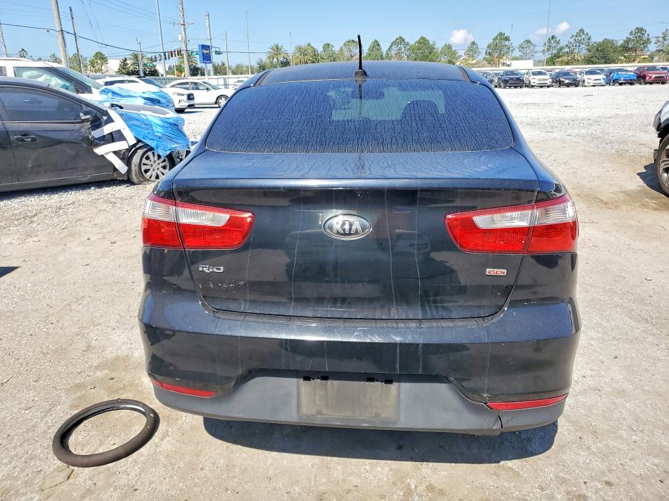 49850126 :رقم المزاد ، KNADM4A39H6037656 vin ، 2017 Kia Rio مزاد بيع