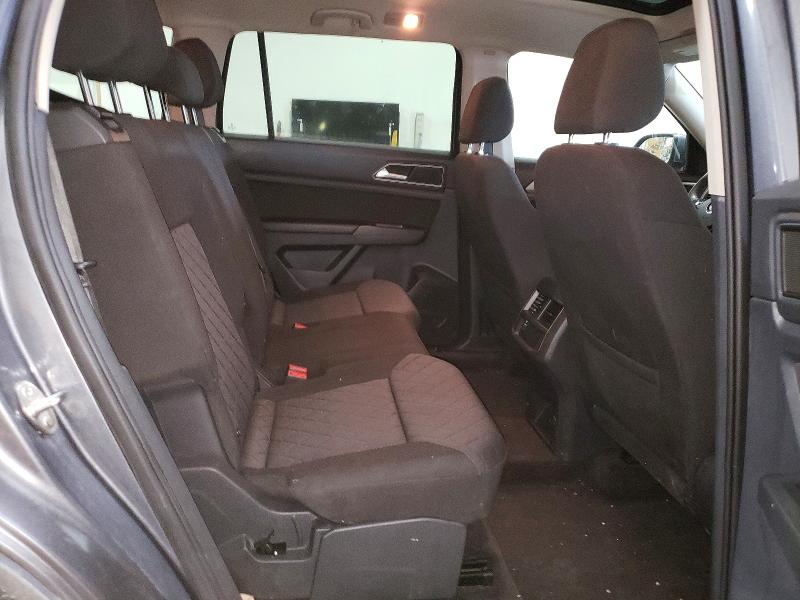 50676096 :رقم المزاد ، 1V2HR2CAXJC501985 vin ، 2018 Volkswagen Atlas مزاد بيع