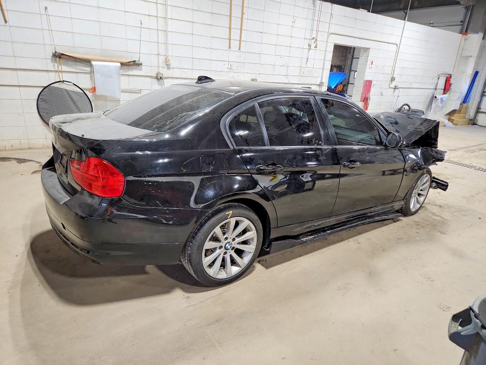 51834796 :رقم المزاد ، WBAPH5G59BNM81312 vin ، 2011 Bmw 328 مزاد بيع