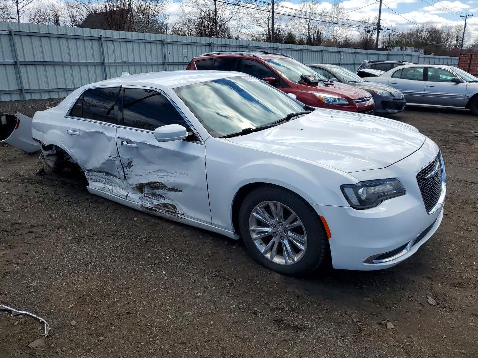 Продажа на аукционе авто 2017 Chrysler 300, vin: 2C3CCAAG1HH664986, номер лота: 48857316