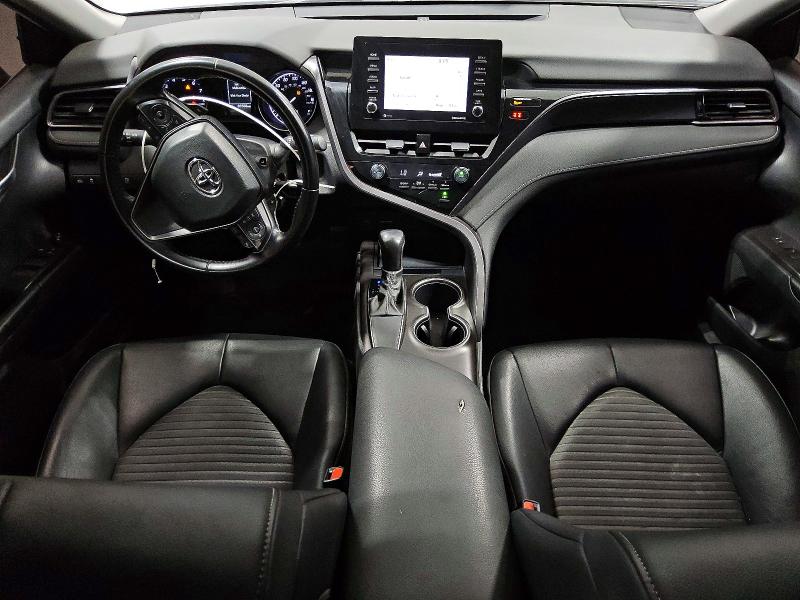 50723236 :رقم المزاد ، 4T1G11AK0MU543957 vin ، 2021 Toyota Camry مزاد بيع