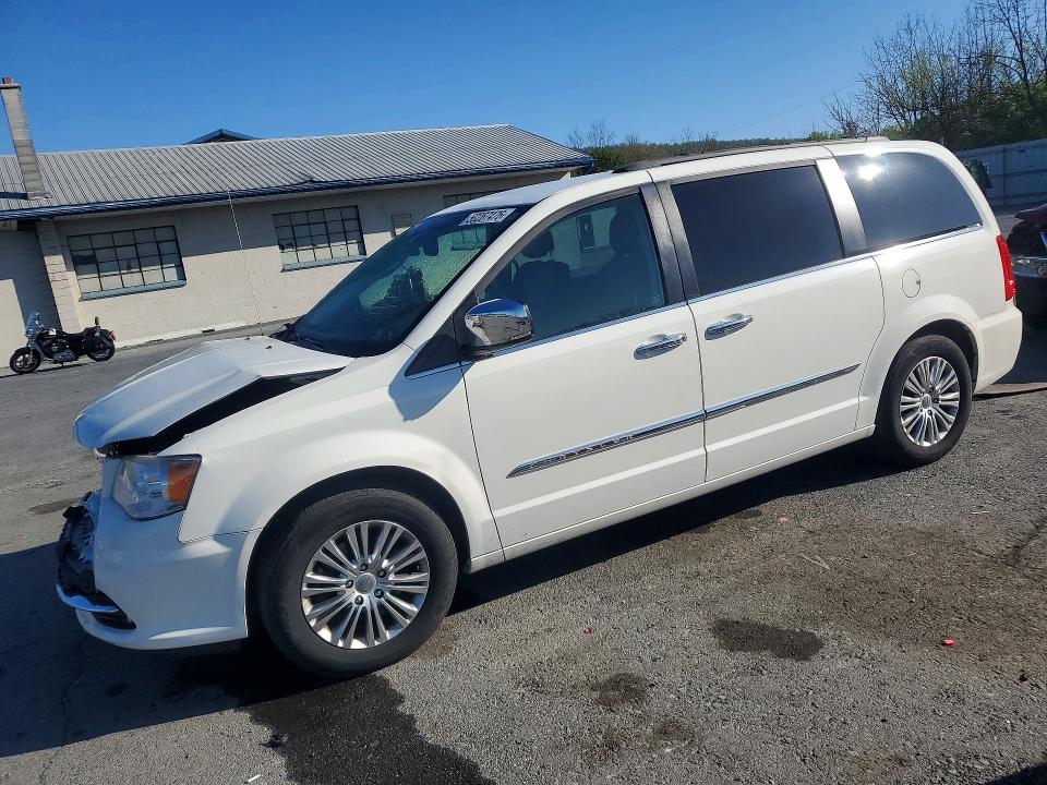 50267476 :رقم المزاد ، 2C4RC1CGXDR589440 vin ، 2013 Chrysler Town & Country مزاد بيع