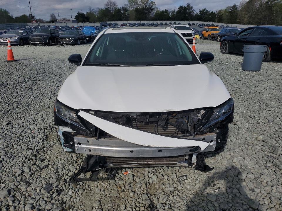 48442146 :رقم المزاد ، 4T1B11HKXKU693636 vin ، 2019 Toyota Camry مزاد بيع