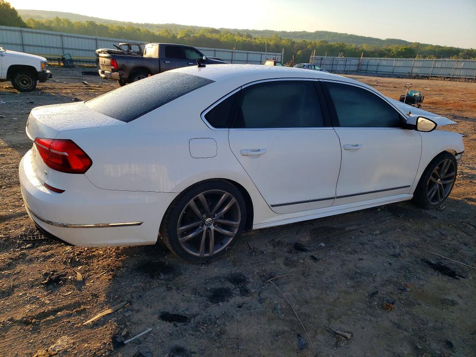 51000456 :رقم المزاد ، 1VWAT7A37GC059839 vin ، 2016 Volkswagen Passat مزاد بيع