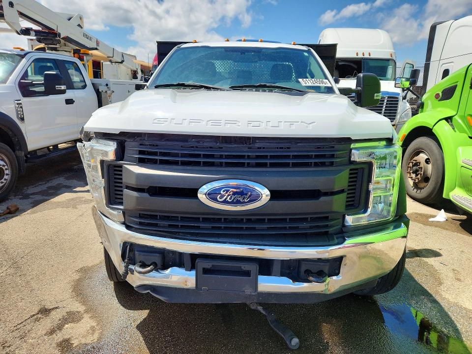 Продаж на аукціоні авто 2017 Ford F450, vin: 1FDUF4GT0HEC15931, номер лоту: 51124596