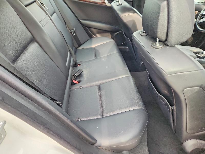 2012 Mercedes-benz C მანქანა იყიდება აუქციონზე, vin: WDDGF4HB8CR216145, აუქციონის ნომერი: 51161356