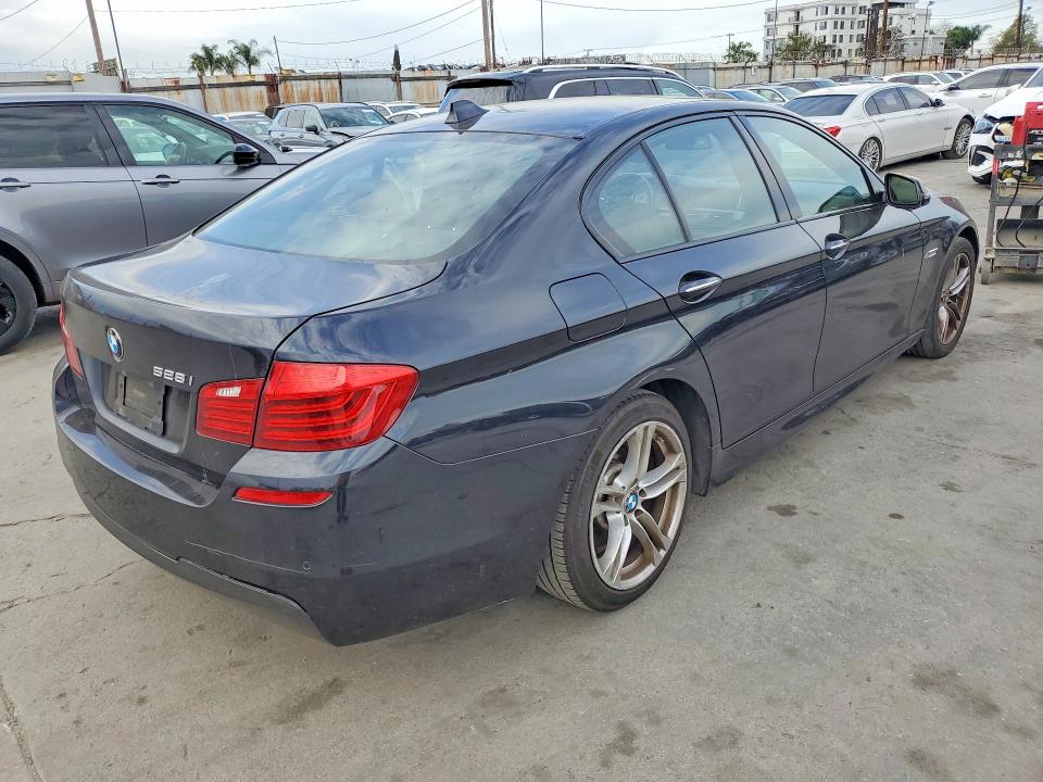 2015 Bmw 528 მანქანა იყიდება აუქციონზე, vin: WBA5A5C53FD521784, აუქციონის ნომერი: 48870296
