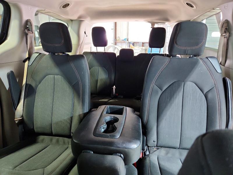 50260496 :رقم المزاد ، 2C4RC1FG3JR125607 vin ، 2018 Chrysler Pacifica مزاد بيع