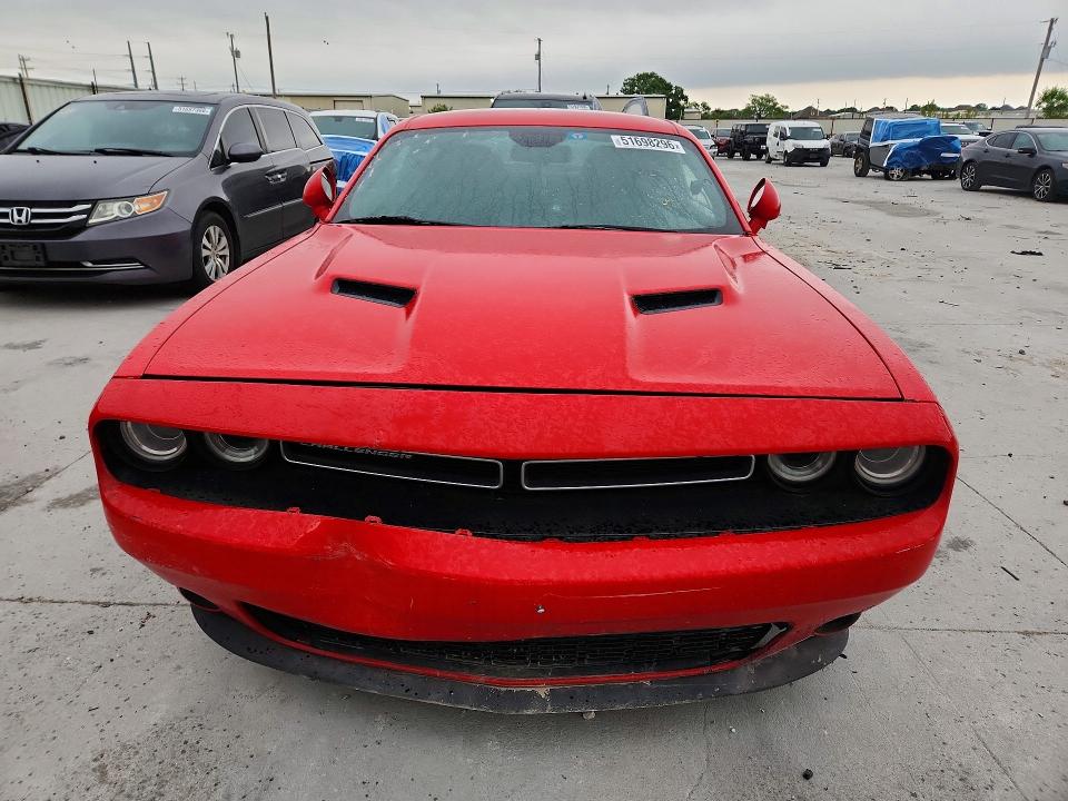 51698296 :رقم المزاد ، 2C3CDZAG4FH873387 vin ، 2015 Dodge Challenger مزاد بيع