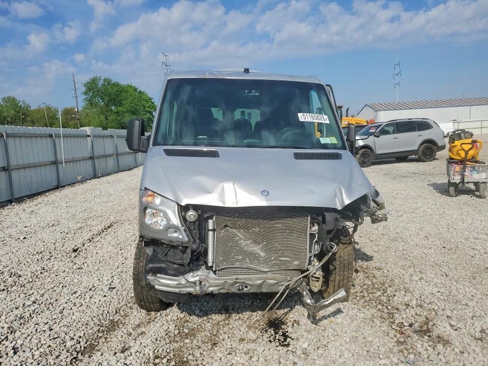51165826 :رقم المزاد ، WDZPE7CC1F5945078 vin ، 2015 Mercedes Benz Sprinter مزاد بيع