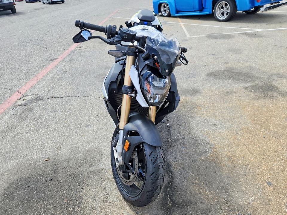 49369586 :رقم المزاد ، WB10E5301N6F54792 vin ، 2022 Bmw S 1000 مزاد بيع