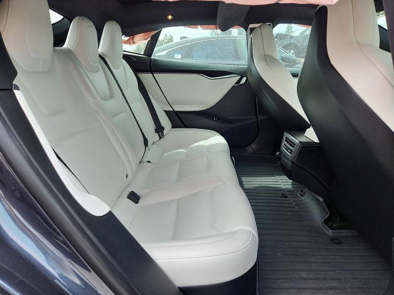 Продаж на аукціоні авто 2018 Tesla Model S, vin: 5YJSA1E21JF262702, номер лоту: 50315696