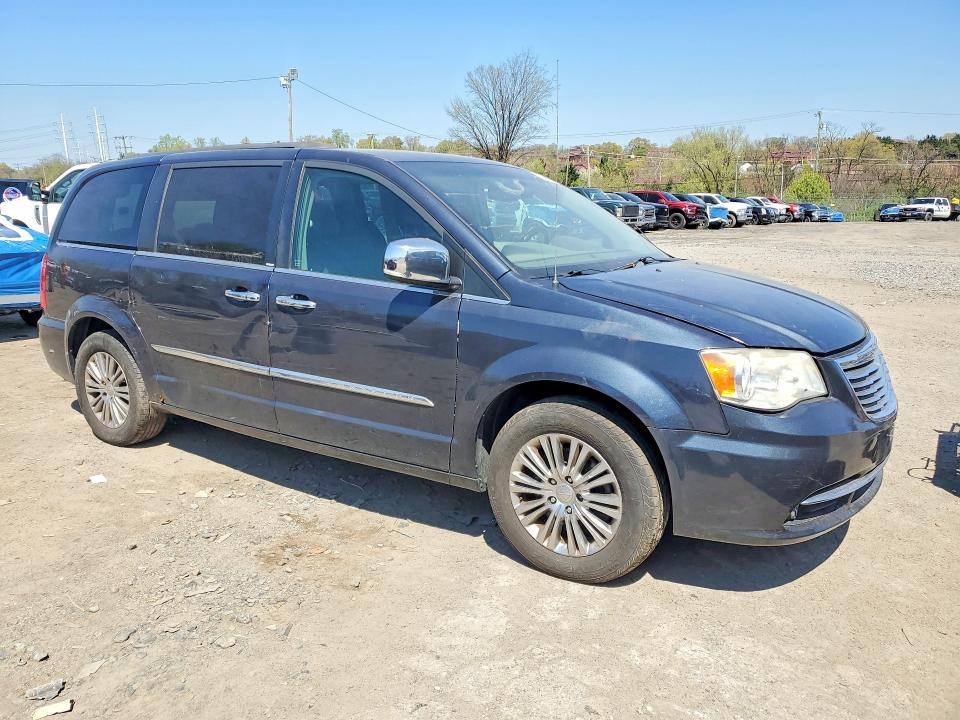 2014 Chrysler Town & Country მანქანა იყიდება აუქციონზე, vin: 2C4RC1CG0ER108743, აუქციონის ნომერი: 49038476