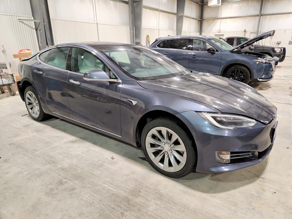 Aukcja sprzedaży 2017 Tesla Model S, vin: 5YJSA1E2XHF190635, numer aukcji: 49493656