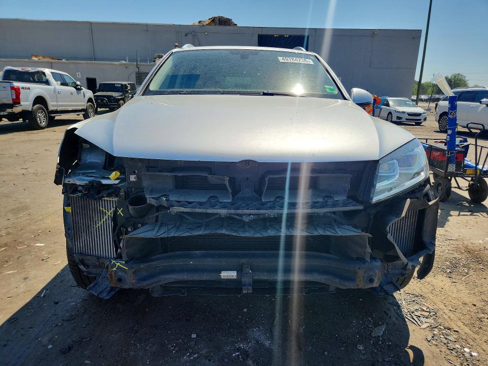 2015 Volkswagen Touareg მანქანა იყიდება აუქციონზე, vin: WVGEP9BP4FD002251, აუქციონის ნომერი: 49784236