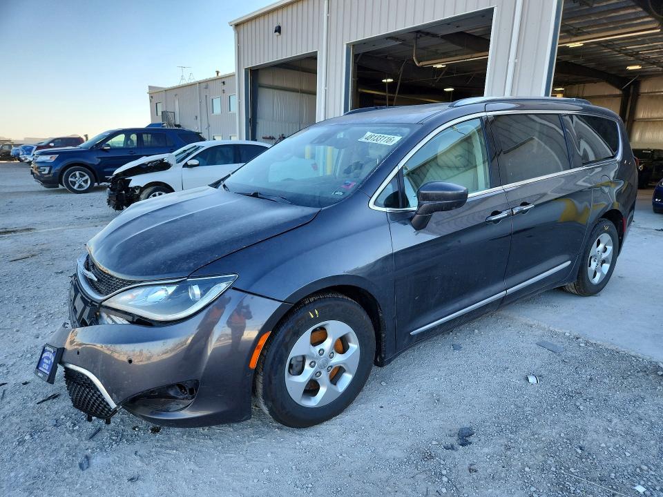 Продаж на аукціоні авто 2017 Chrysler Pacifica, vin: 2C4RC1EG2HR528540, номер лоту: 48133116