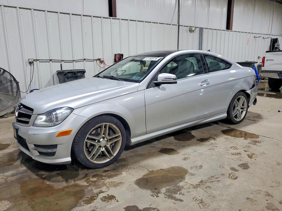 51160076 :رقم المزاد ، WDDGJ8JB4DG081663 vin ، 2013 Mercedes-benz C مزاد بيع