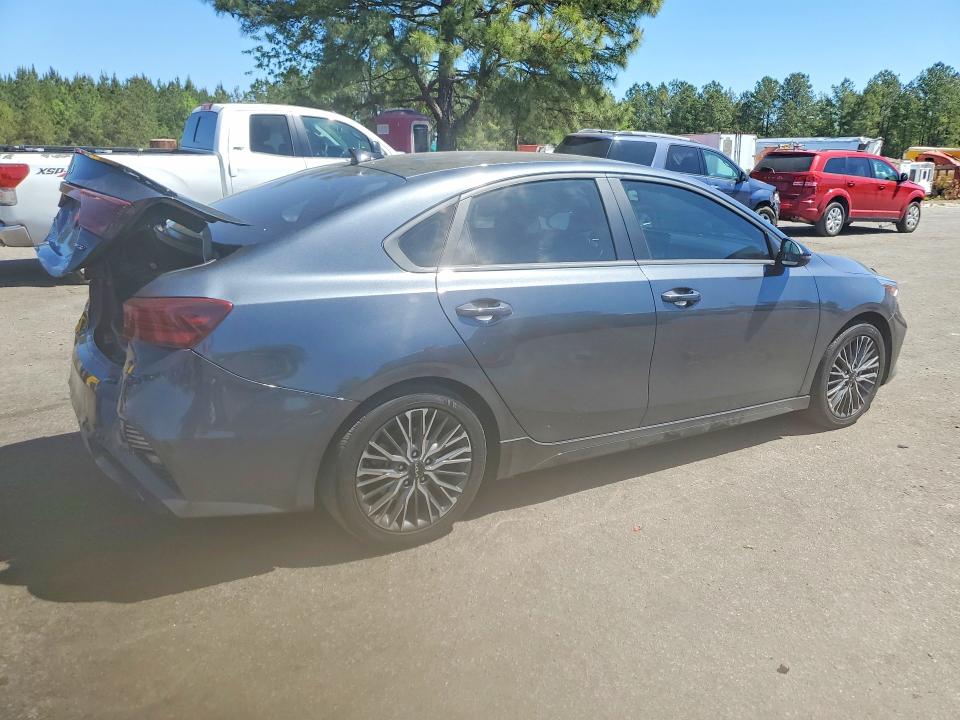2022 Kia Forte მანქანა იყიდება აუქციონზე, vin: 3KPF54AD9NE470935, აუქციონის ნომერი: 50660586