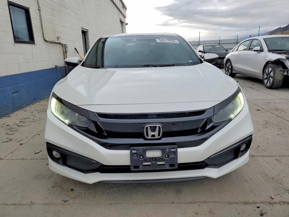 50819956 :رقم المزاد ، 19XFC2F86KE017308 vin ، 2019 Honda Civic مزاد بيع