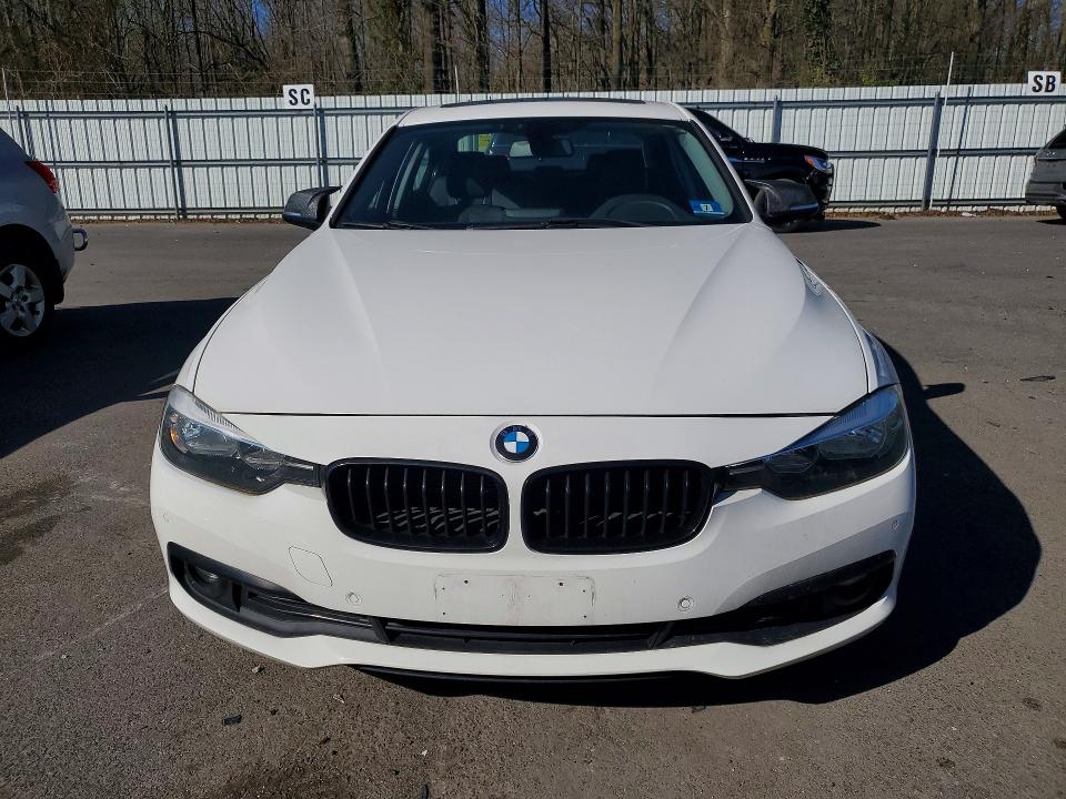 2016 Bmw 320 მანქანა იყიდება აუქციონზე, vin: WBA8E5G58GNT40221, აუქციონის ნომერი: 48612006