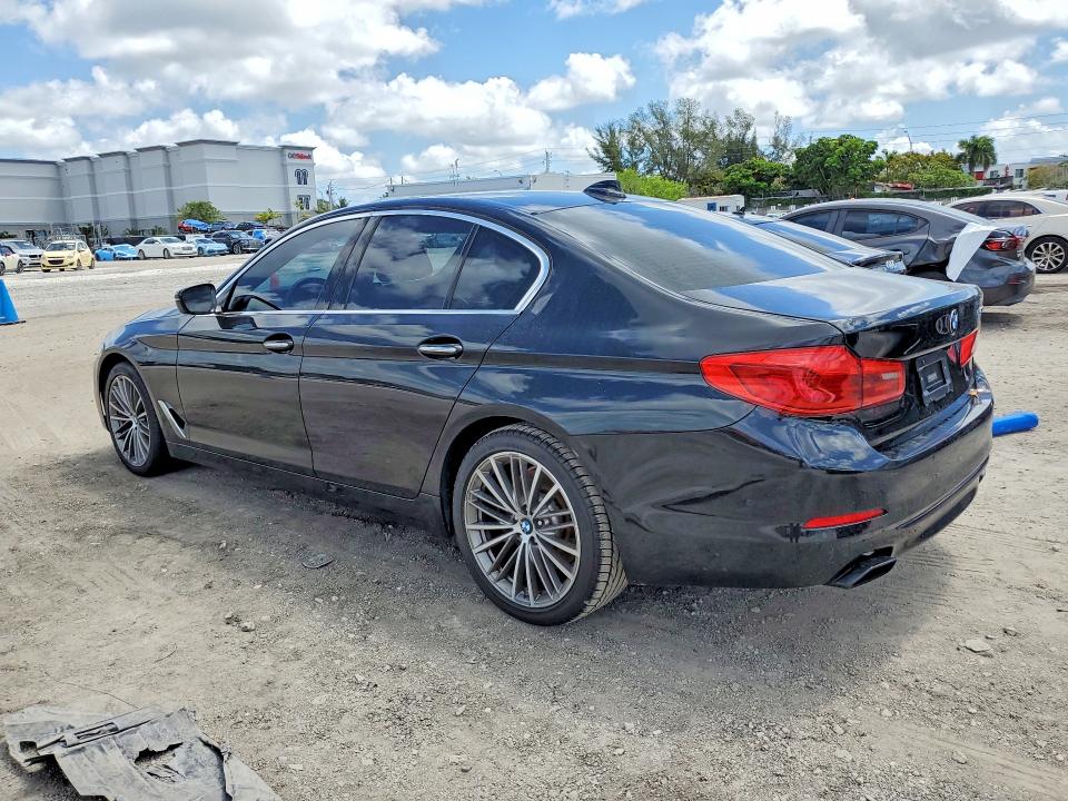 51494086 :رقم المزاد ، WBAJE5C31HG915688 vin ، 2017 Bmw 540 مزاد بيع
