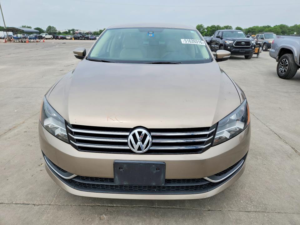 51639316 :رقم المزاد ، 1VWAS7A31FC035067 vin ، 2015 Volkswagen Passat مزاد بيع