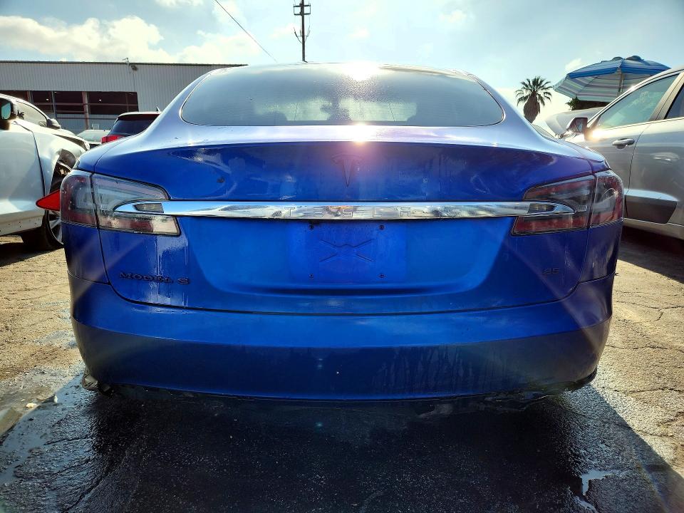 50050476 :رقم المزاد ، 5YJSA1CN6DFP04231 vin ، 2013 Tesla Model S مزاد بيع