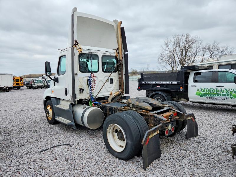 2016 Freightliner Cascadia 125 მანქანა იყიდება აუქციონზე, vin: 1FUBGEDV0GLHC5640, აუქციონის ნომერი: 46200246