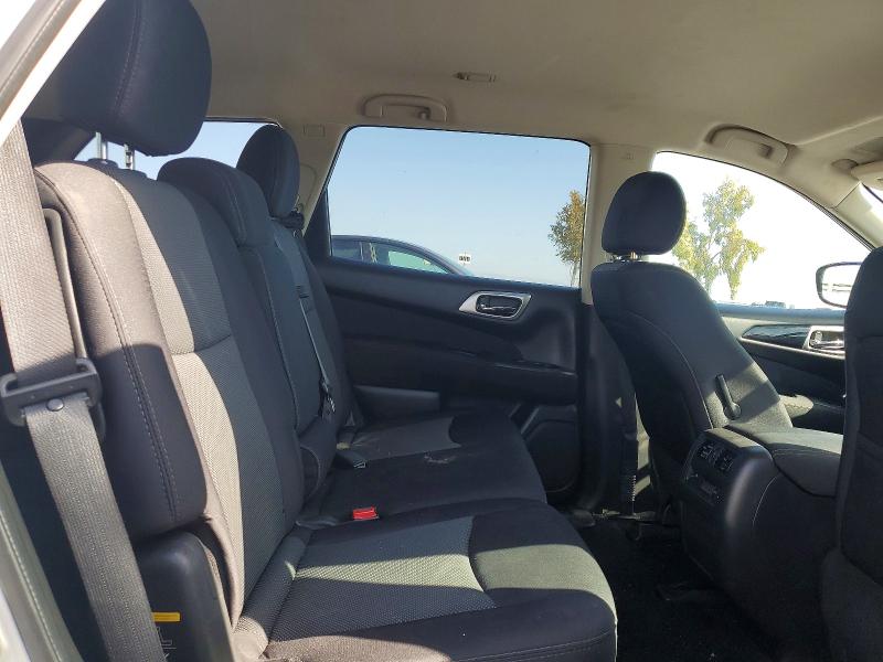 51532766 :رقم المزاد ، 5N1DR2MM1HC900444 vin ، 2017 Nissan Pathfinder مزاد بيع