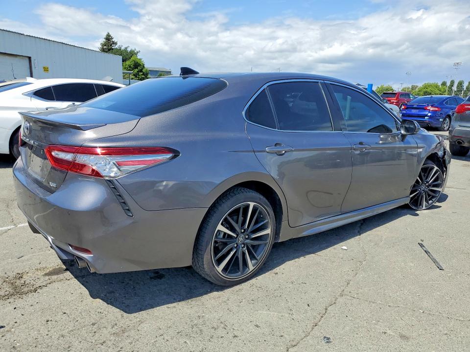 2018 Toyota Camry მანქანა იყიდება აუქციონზე, vin: 4T1BZ1HK7JU007429, აუქციონის ნომერი: 50970066