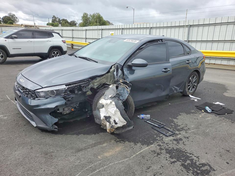 50529636 :رقم المزاد ، 3KPF24AD6NE477978 vin ، 2022 Kia Forte مزاد بيع
