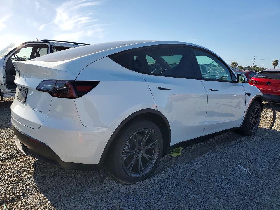 2024 Tesla Model Y მანქანა იყიდება აუქციონზე, vin: 7SAYGDEE2RF179539, აუქციონის ნომერი: 49685186