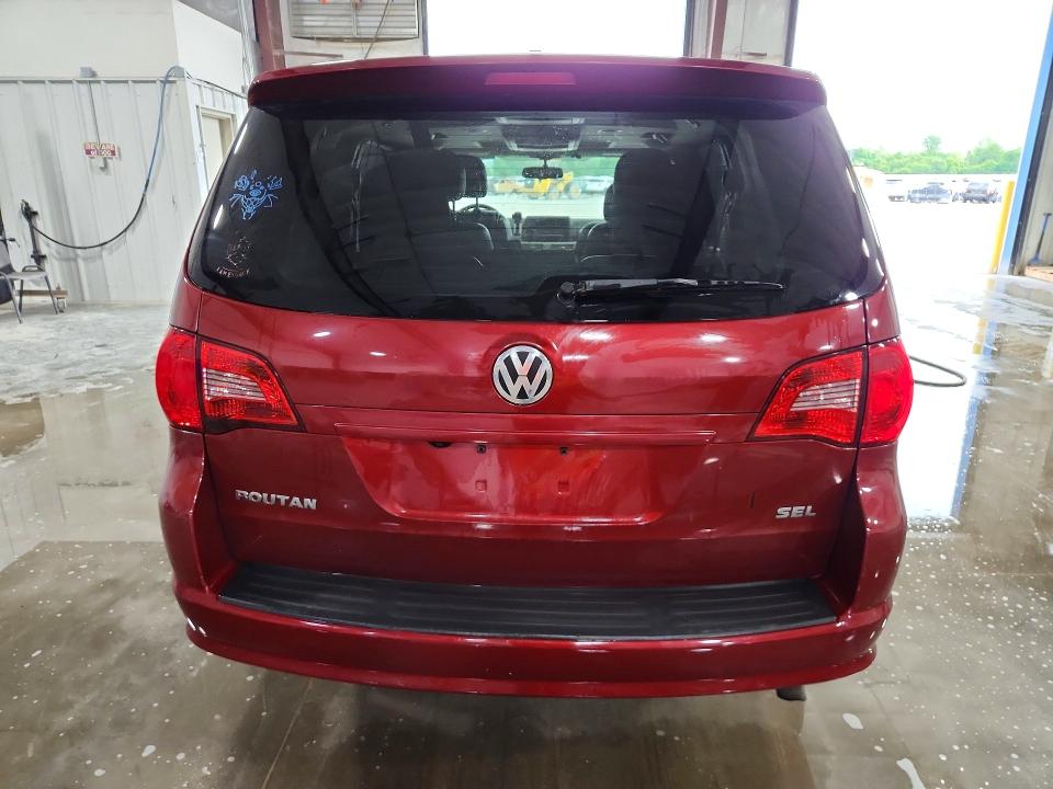 50974376 :رقم المزاد ، 2V4RW5DG4BR642990 vin ، 2011 Volkswagen Routan مزاد بيع