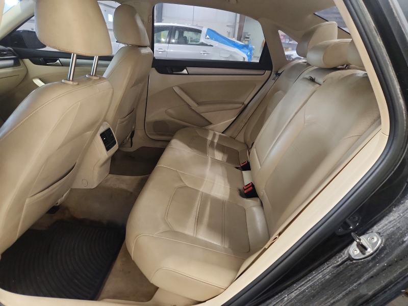 2015 Volkswagen Passat მანქანა იყიდება აუქციონზე, vin: 1VWBT7A32FC004797, აუქციონის ნომერი: 48827726