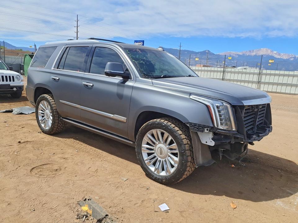 2016 Cadillac Escalade მანქანა იყიდება აუქციონზე, vin: 1GYS4DKJXGR276244, აუქციონის ნომერი: 50899336