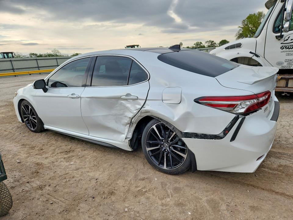49446926 :رقم المزاد ، 4T1BZ1HK4KU507680 vin ، 2019 Toyota Camry مزاد بيع