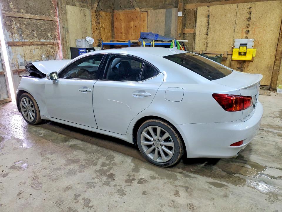 51122216 :رقم المزاد ، JTHCF5C28A2032950 vin ، 2010 Lexus Is مزاد بيع