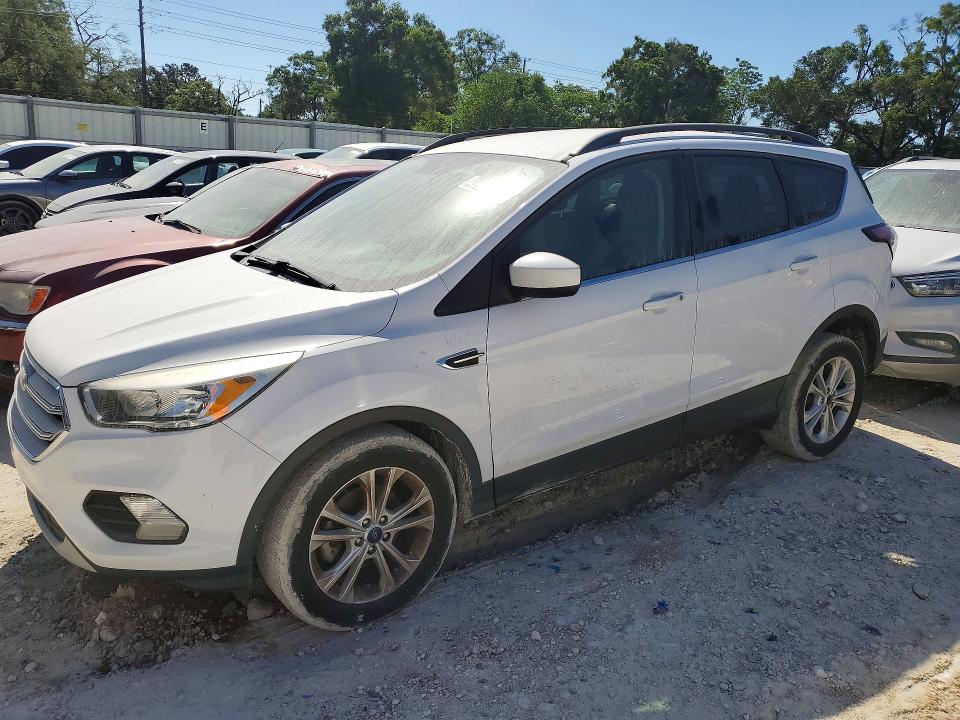 2018 Ford Escape მანქანა იყიდება აუქციონზე, vin: 1FMCU0GD9JUC19961, აუქციონის ნომერი: 49151776