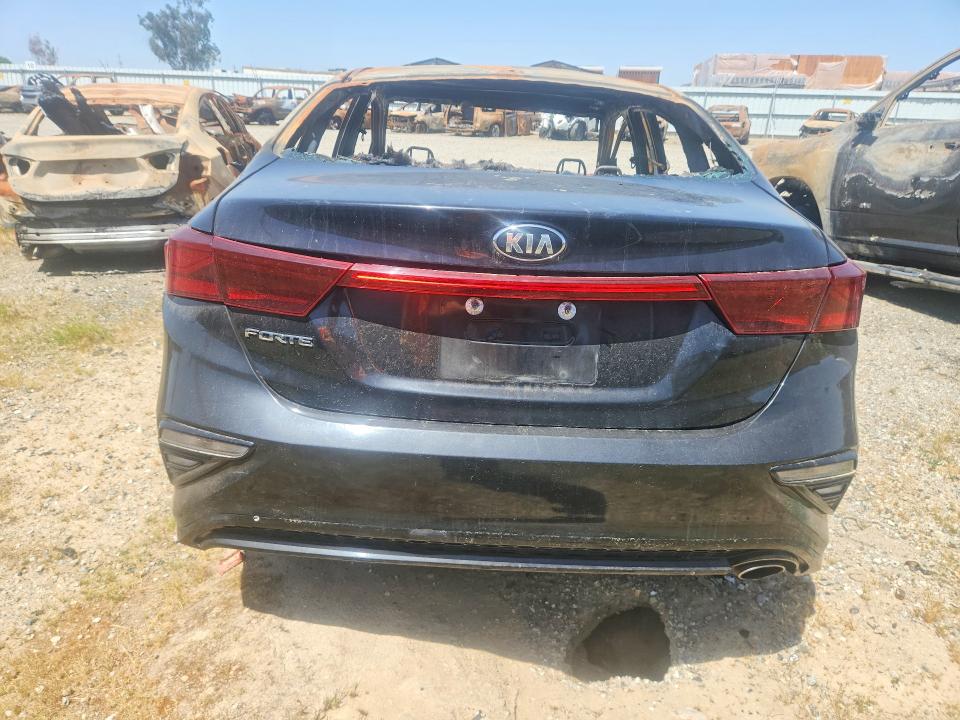 2020 Kia Forte მანქანა იყიდება აუქციონზე, vin: 3KPF24AD8LE228014, აუქციონის ნომერი: 50353236