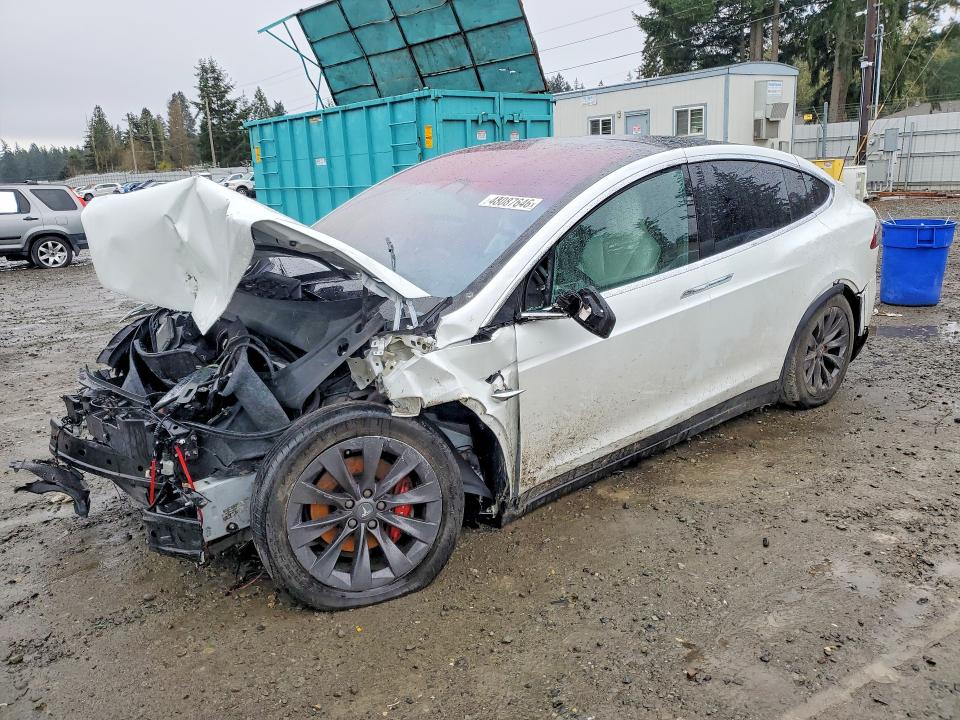 2018 Tesla Model X მანქანა იყიდება აუქციონზე, vin: 5YJXCDE43JF139552, აუქციონის ნომერი: 48087646