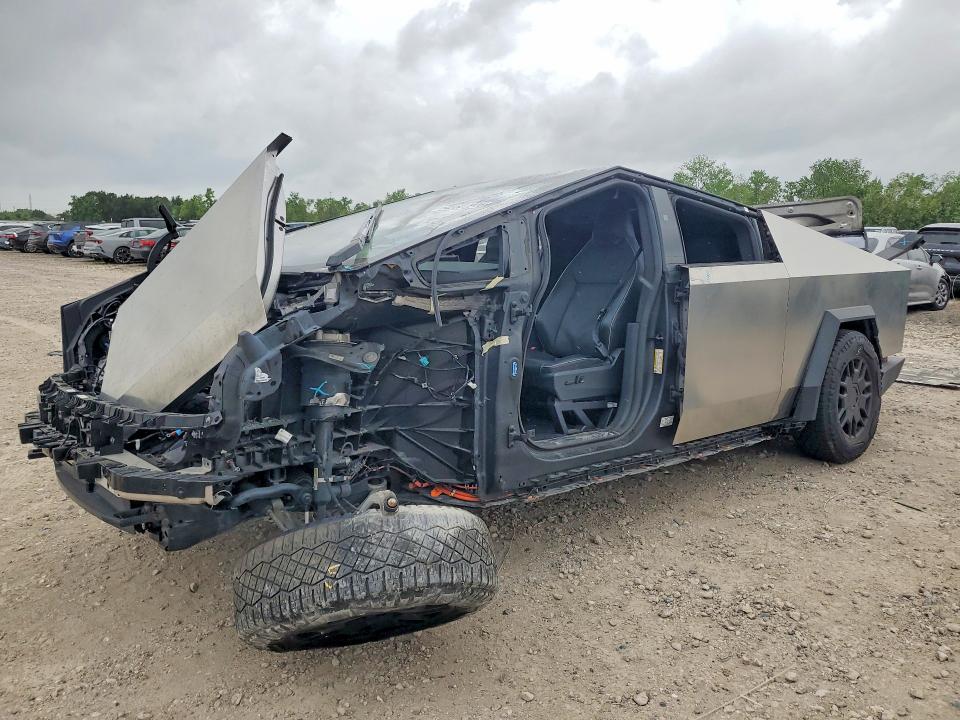 48627916 :رقم المزاد ، 7G2CEHED8RA025861 vin ، 2024 Tesla Cybertruck مزاد بيع