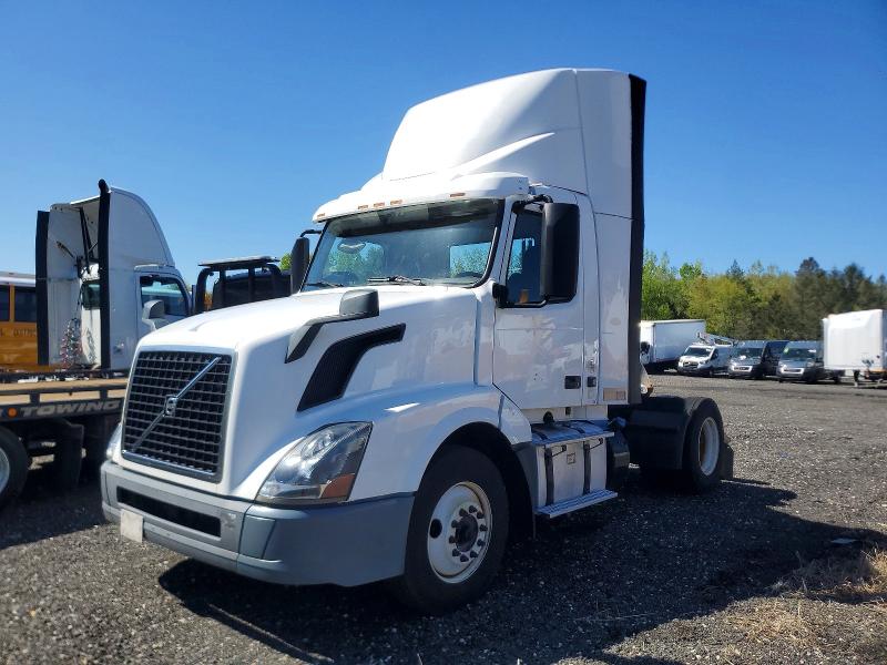 2018 Volvo Vnl მანქანა იყიდება აუქციონზე, vin: 4V4N39TG8JN892808, აუქციონის ნომერი: 50611606
