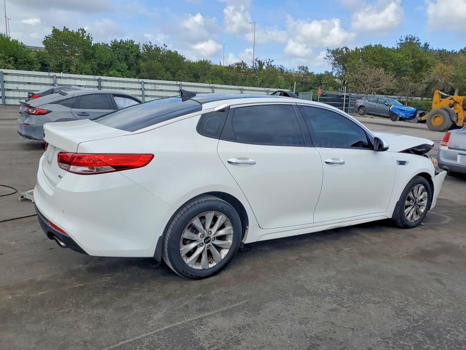 Продажа на аукционе авто 2018 Kia Optima, vin: 5XXGU4L3XJG204871, номер лота: 48335146