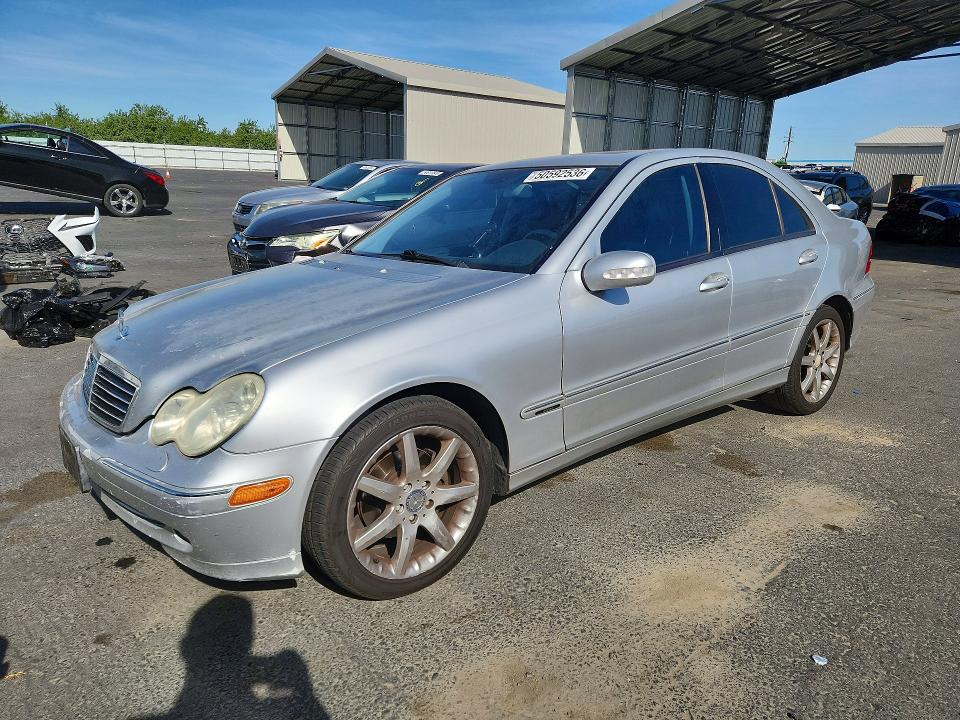 50592536 :رقم المزاد ، WDBRF40J53F424392 vin ، 2003 Mercedes-benz C مزاد بيع