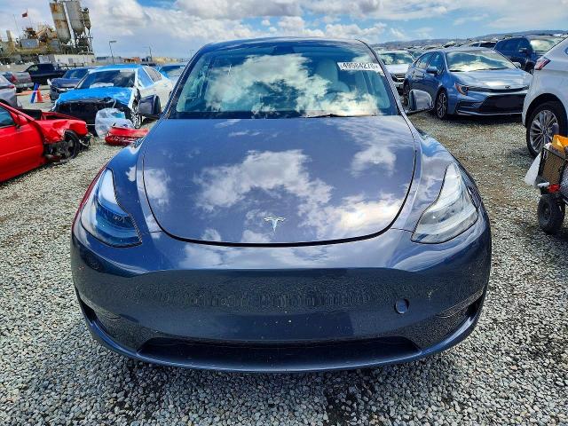 49584276 :رقم المزاد ، 7SAYGAEE1PF885901 vin ، 2023 Tesla Model Y مزاد بيع