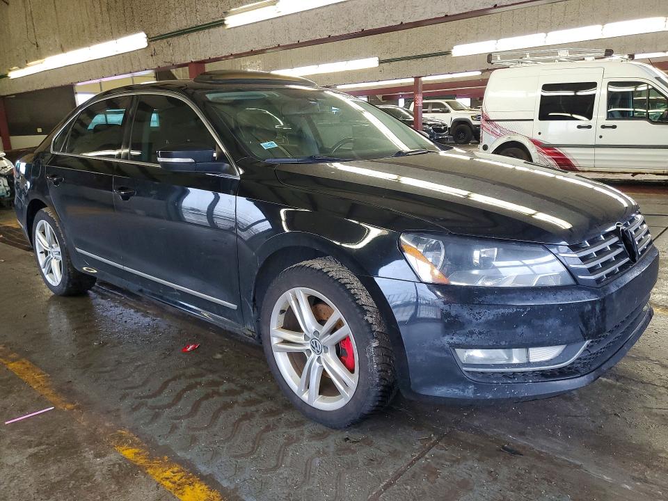 48443936 :رقم المزاد ، 1VWCM7A38EC101602 vin ، 2014 Volkswagen Passat مزاد بيع