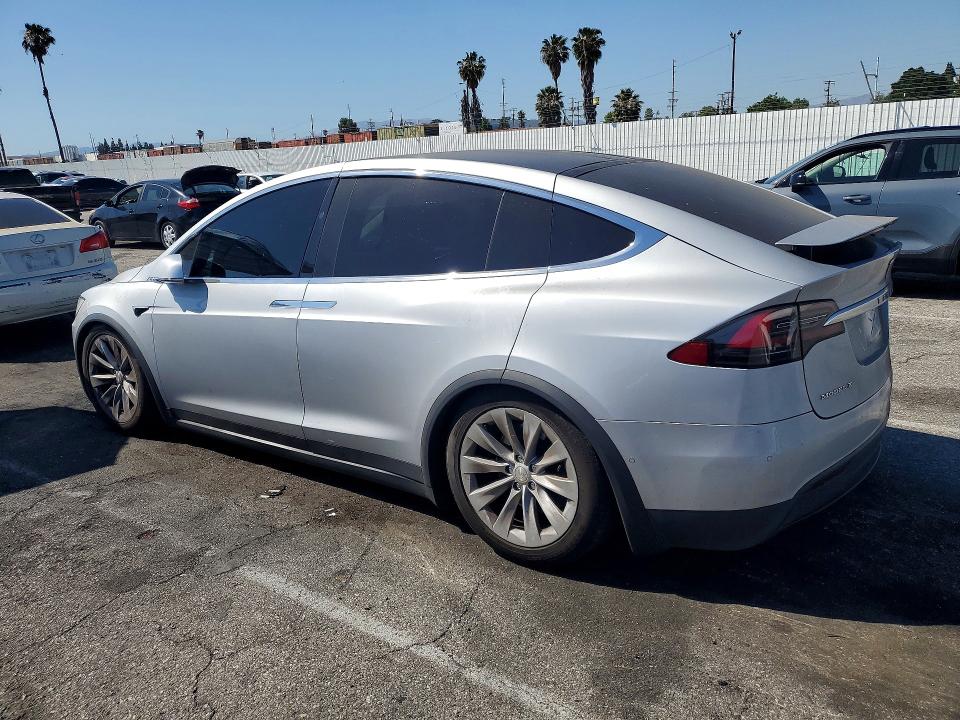 Продаж на аукціоні авто 2017 Tesla Model X, vin: 5YJXCDE22HF060298, номер лоту: 48777726